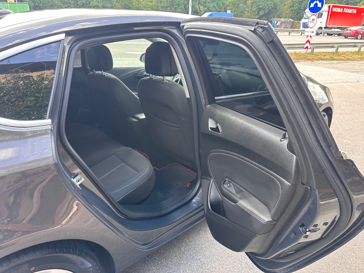 Opel Astra - фото 16