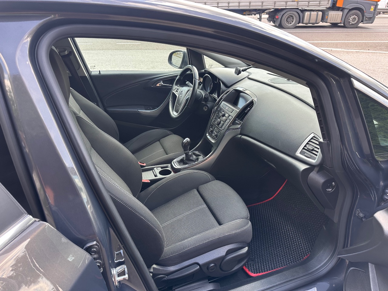 Opel Astra - фото 18