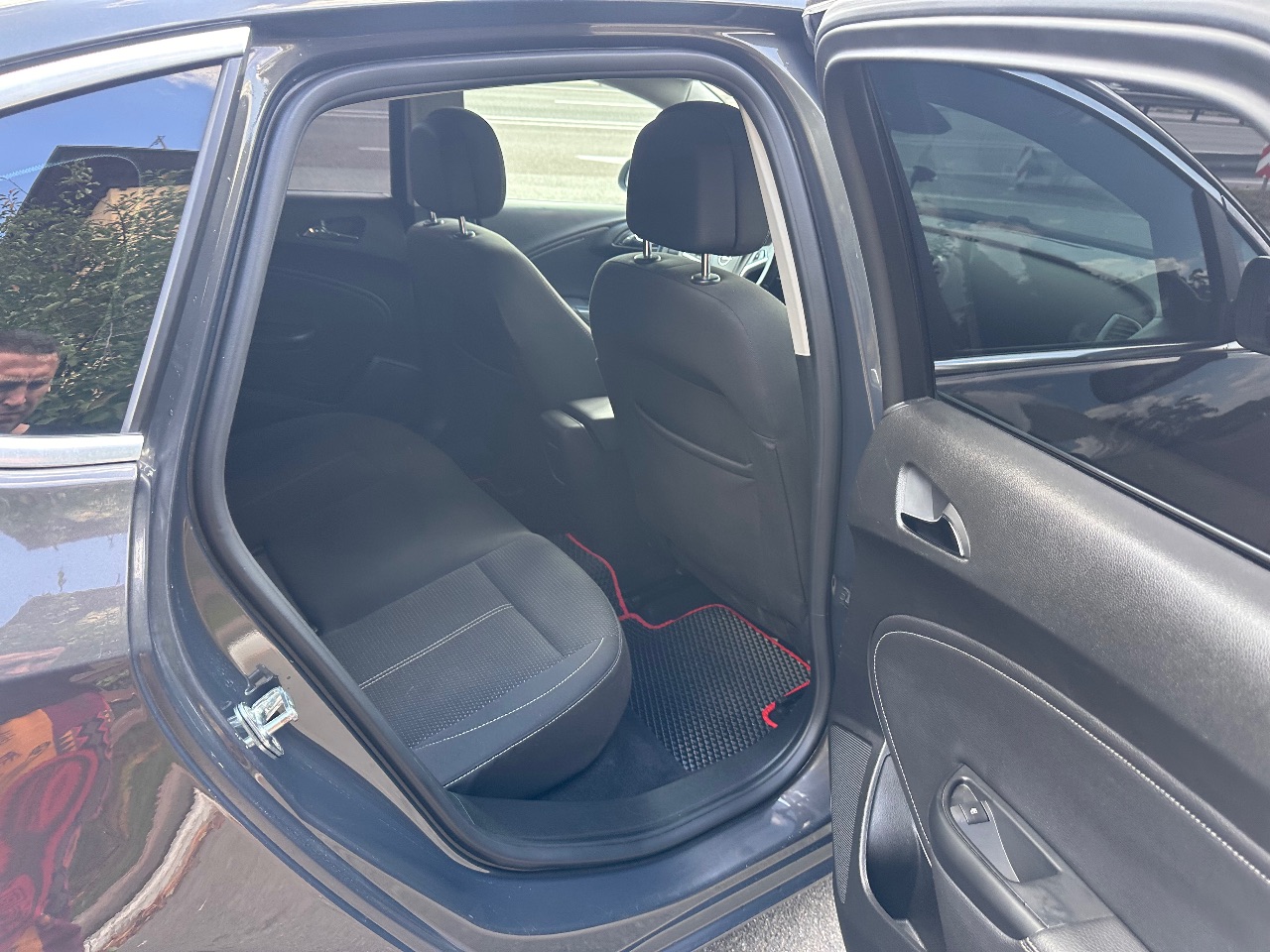 Opel Astra - фото 14