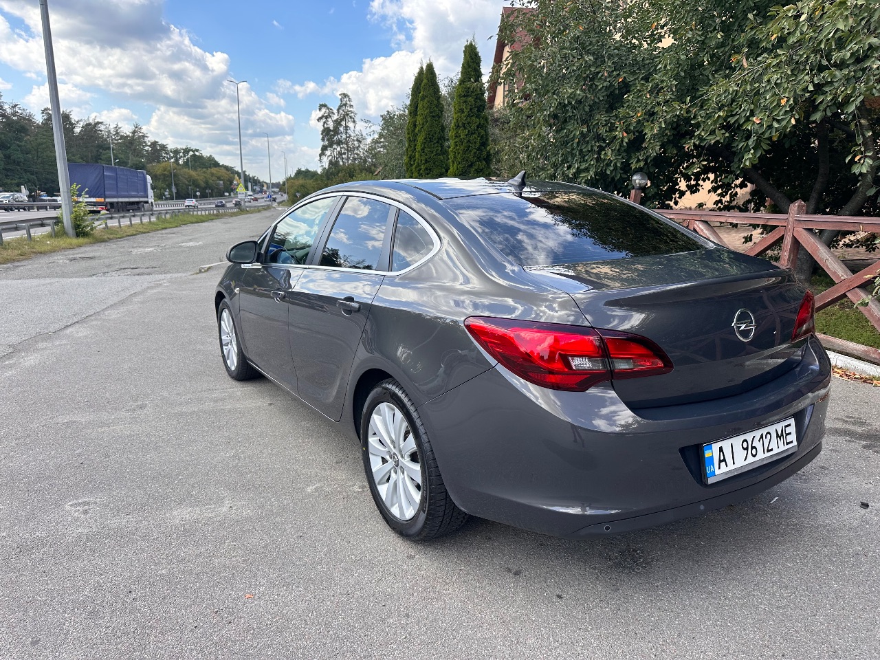 Opel Astra - фото 7