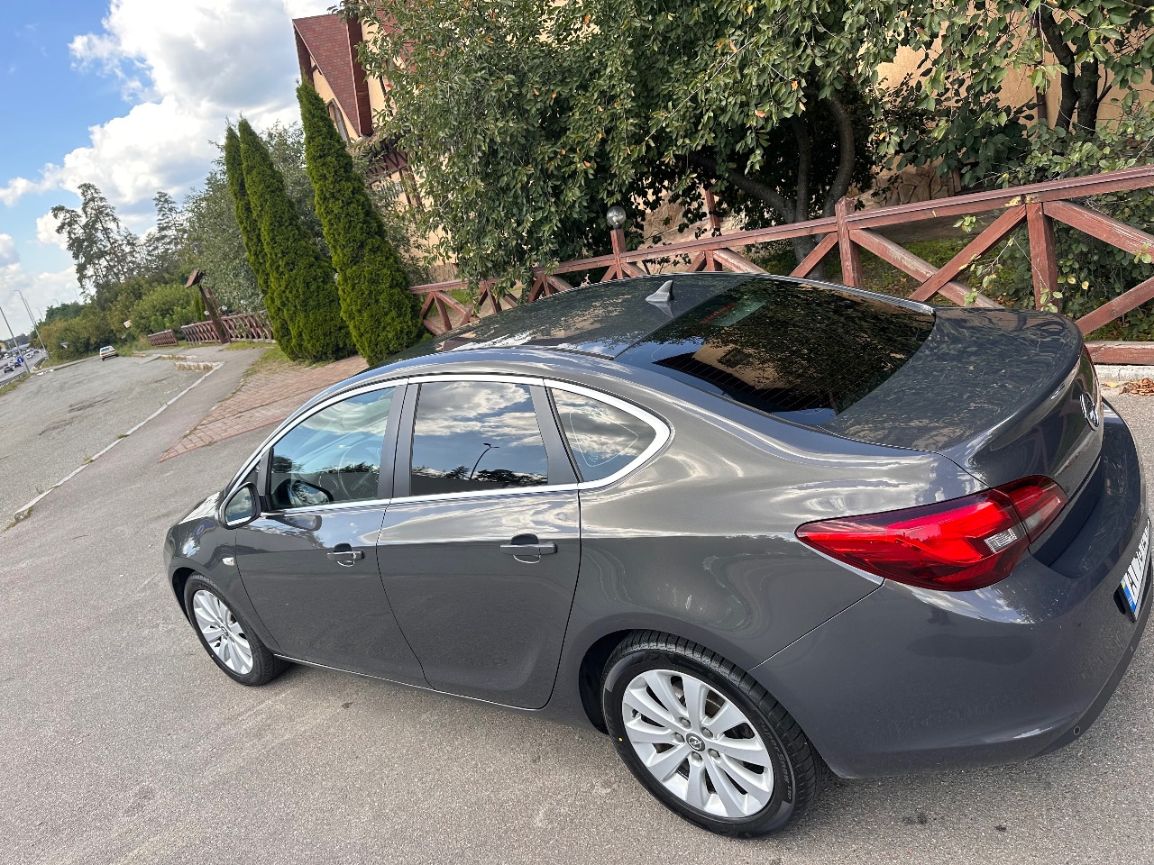 Opel Astra - фото 5