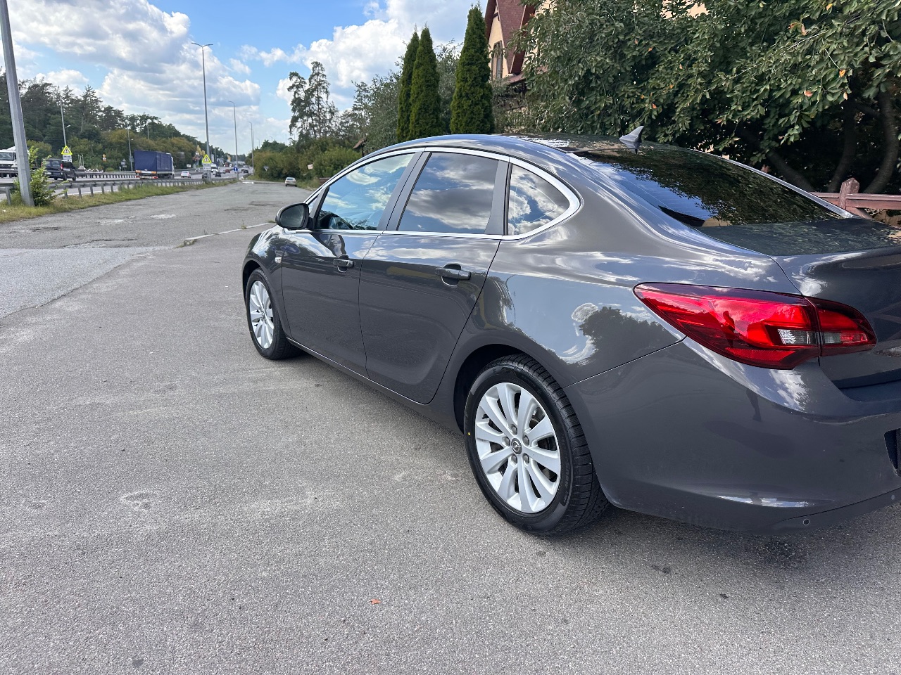 Opel Astra - фото 8