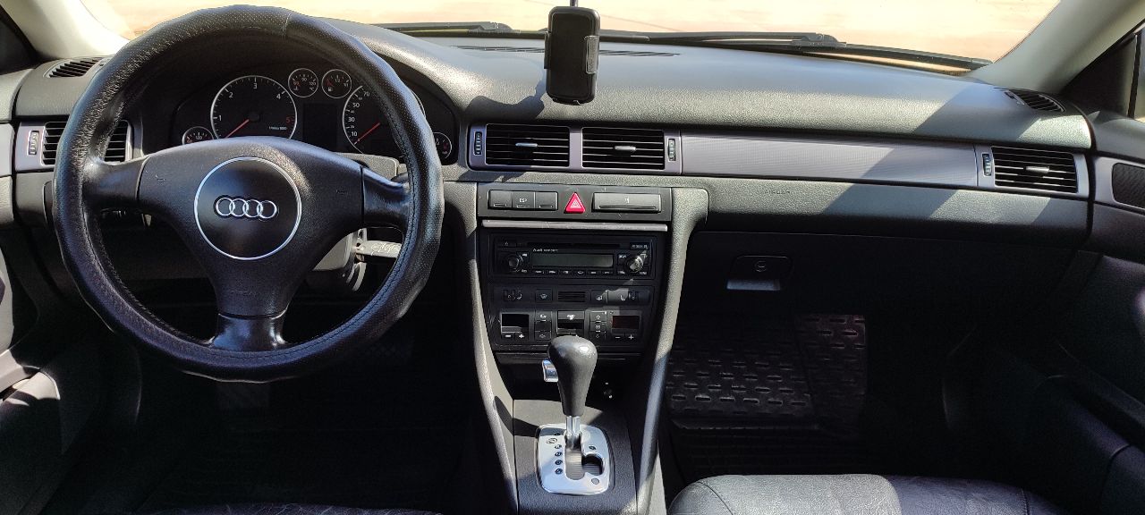 Audi A6 - фото 13