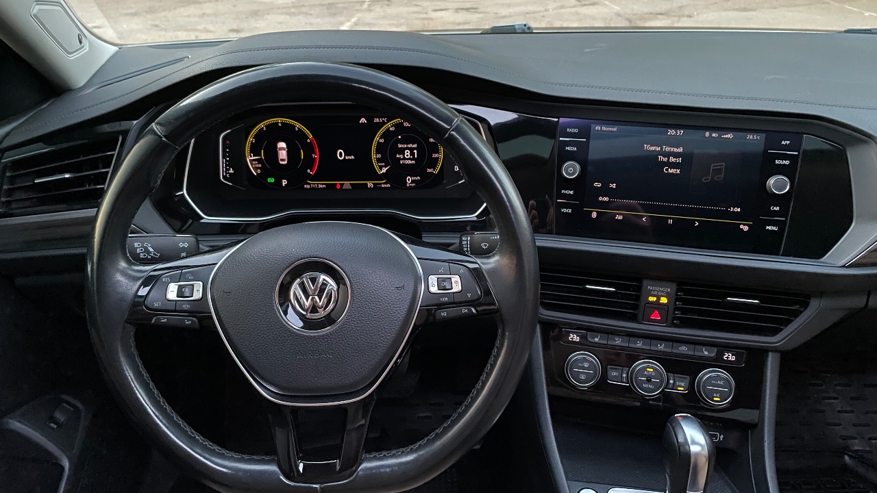 Volkswagen Jetta - фото 8