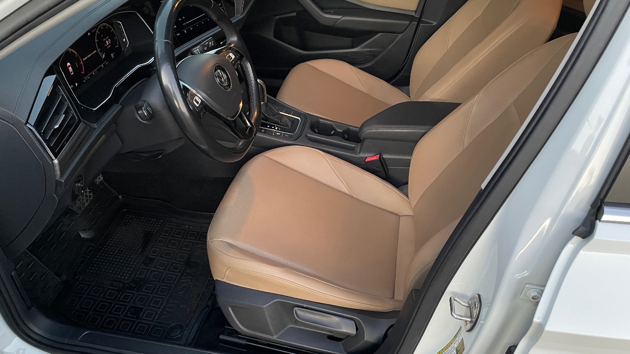 Volkswagen Jetta - фото 6