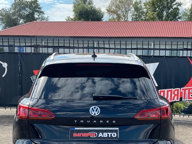 Volkswagen Touareg - фото 5