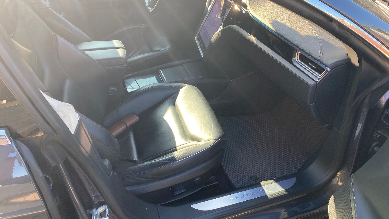 Tesla Model S - фото 6