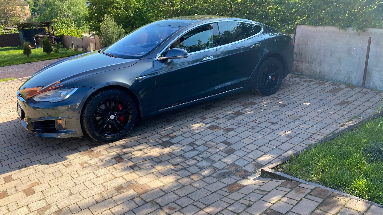 Tesla Model S - фото 19