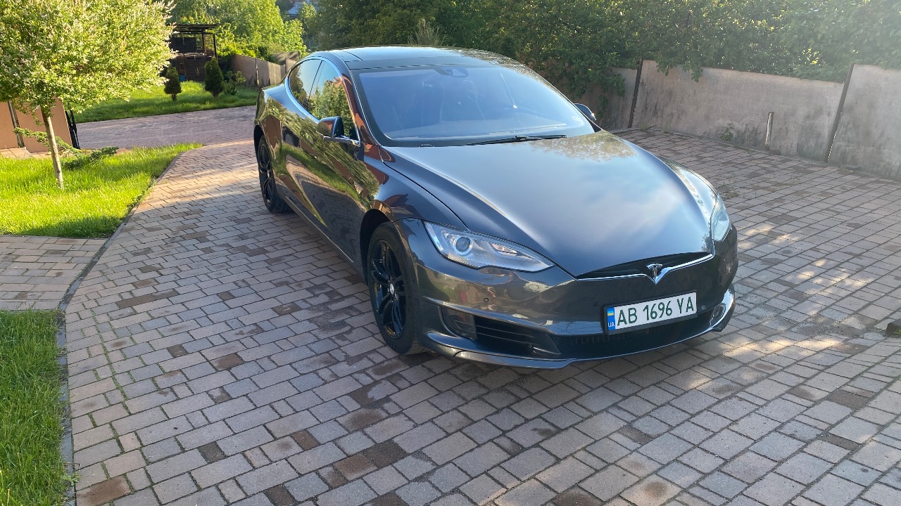 Tesla Model S - фото 3