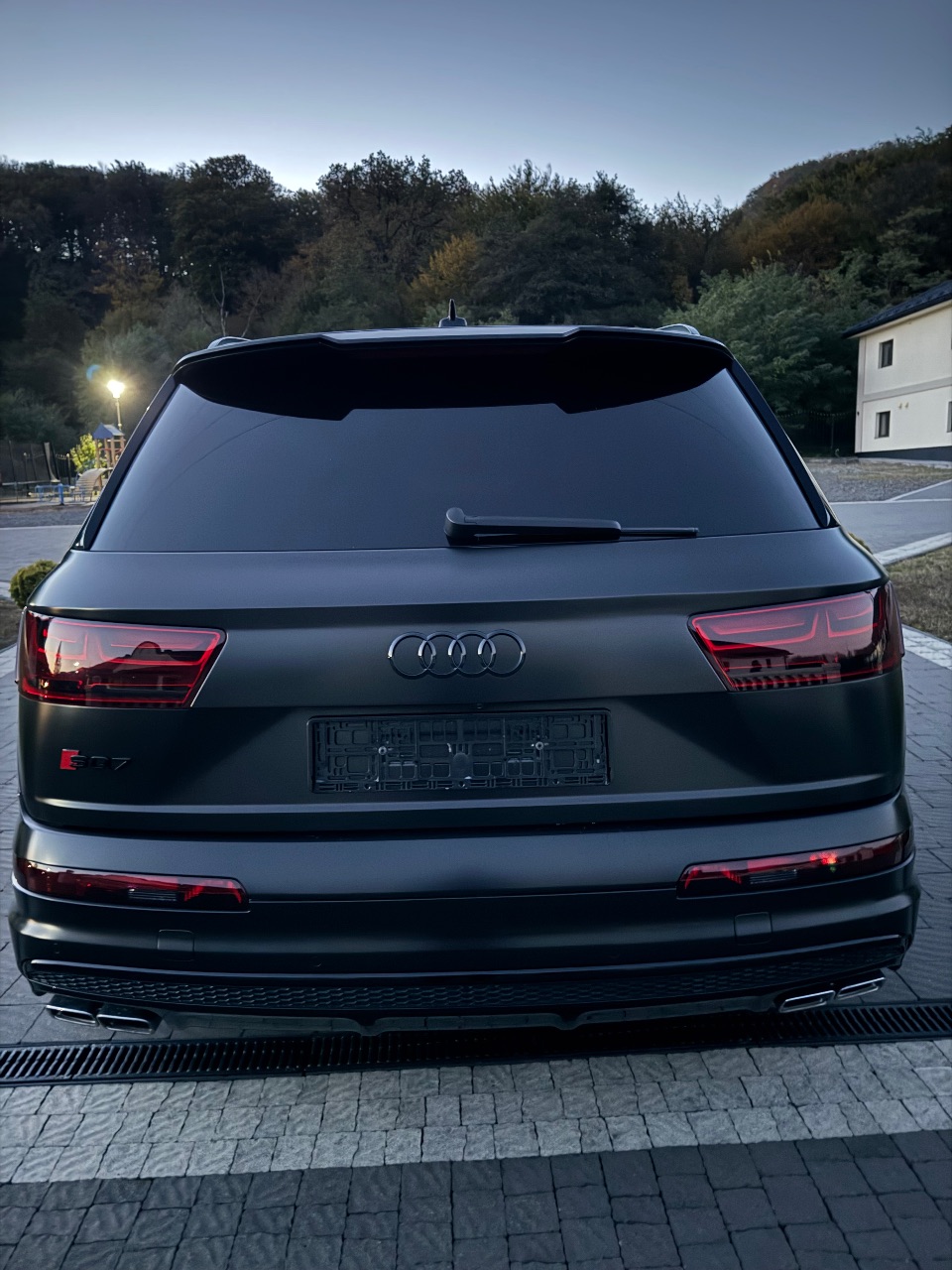 Audi SQ7 - фото 6