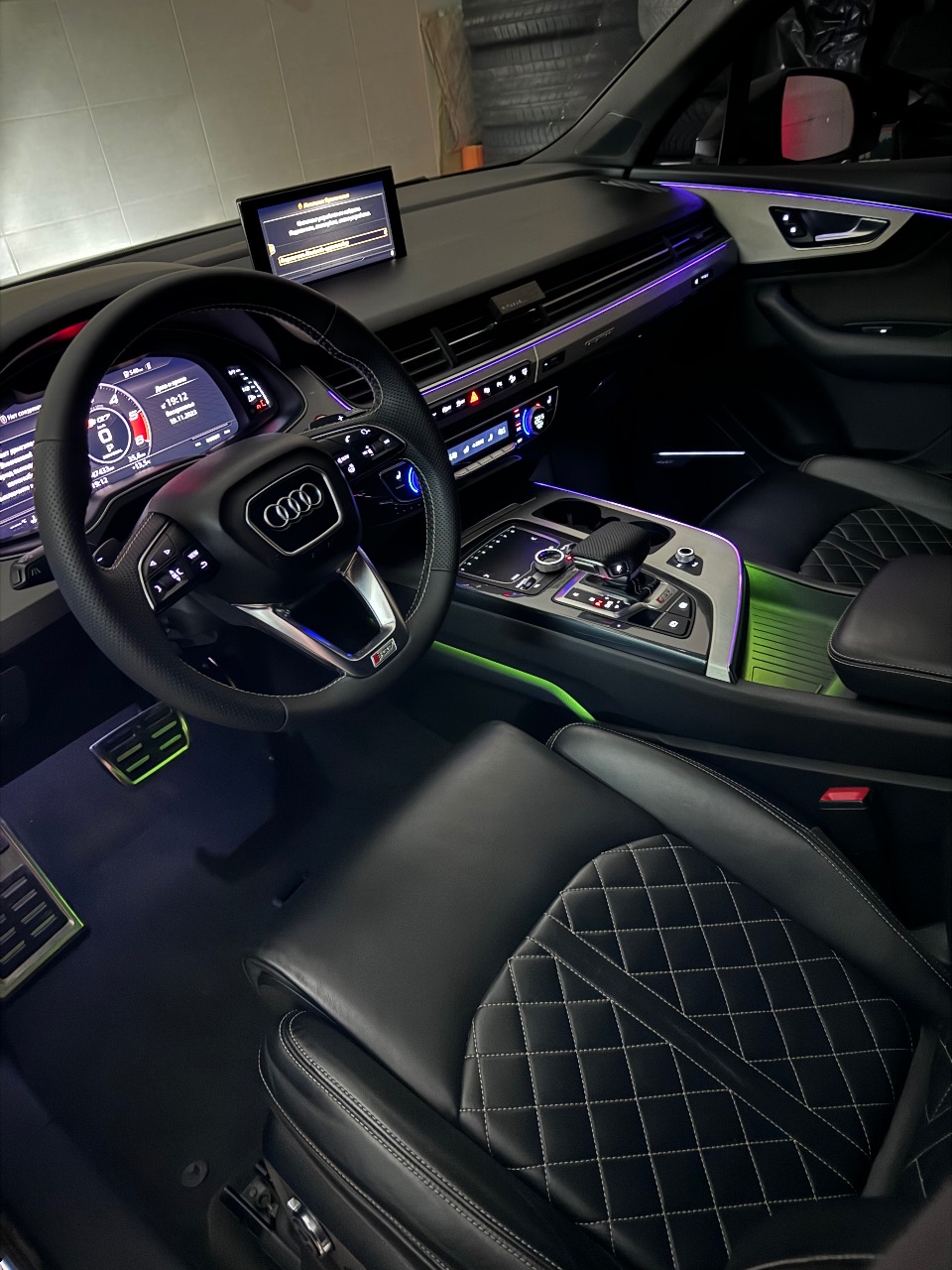 Audi SQ7 - фото 9