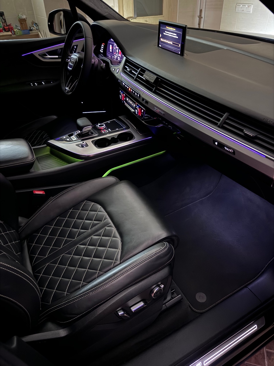 Audi SQ7 - фото 7