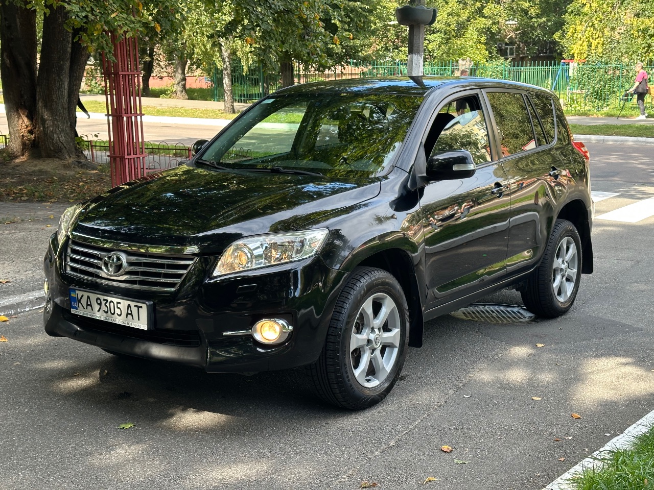 Toyota RAV4 - фото 6