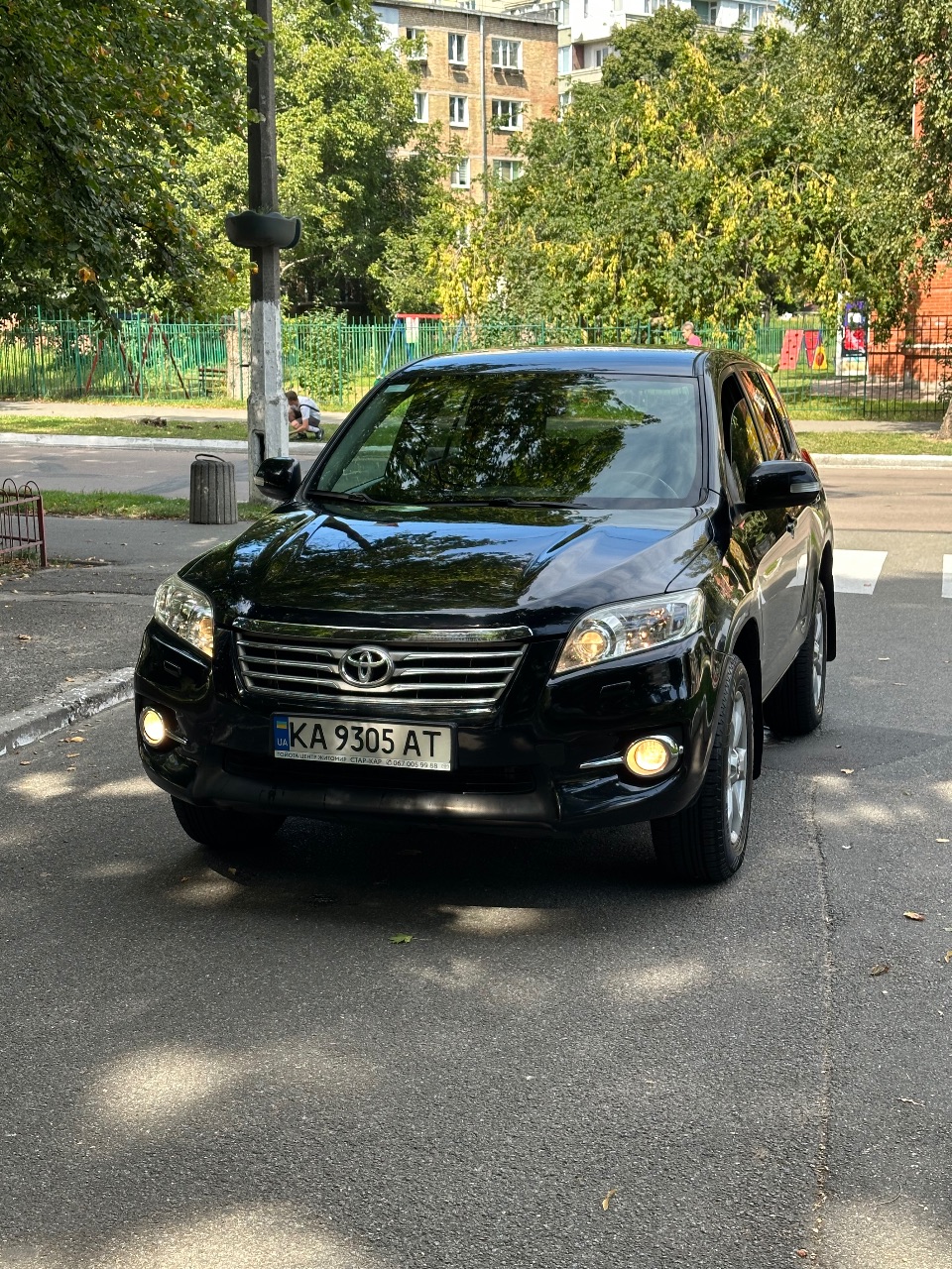 Toyota RAV4 - фото 4