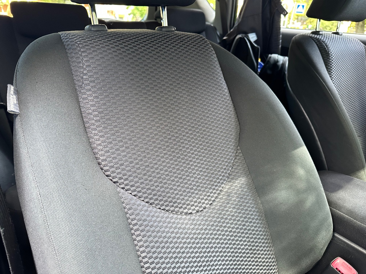 Toyota RAV4 - фото 12