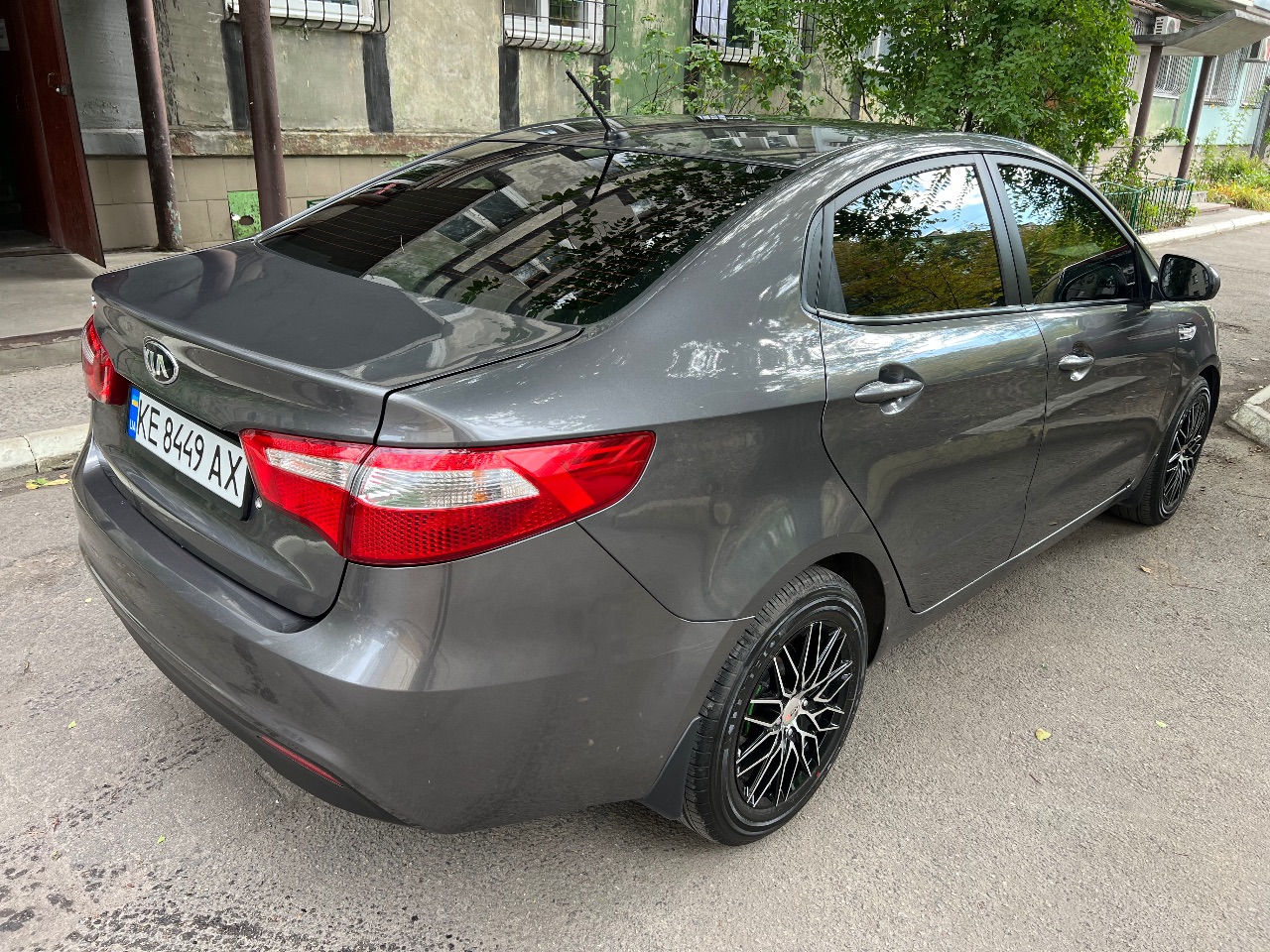 Kia Rio - фото 4