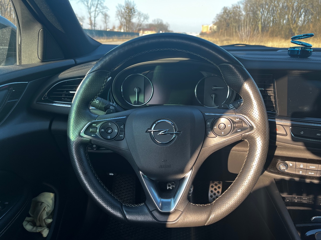 Opel Insignia - фото 14