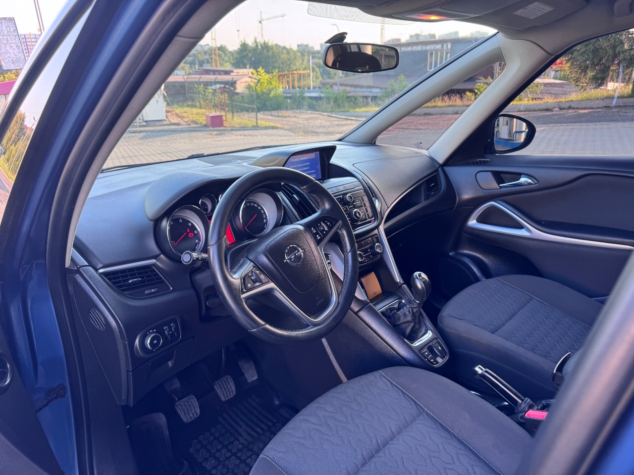 Opel Zafira - фото 2