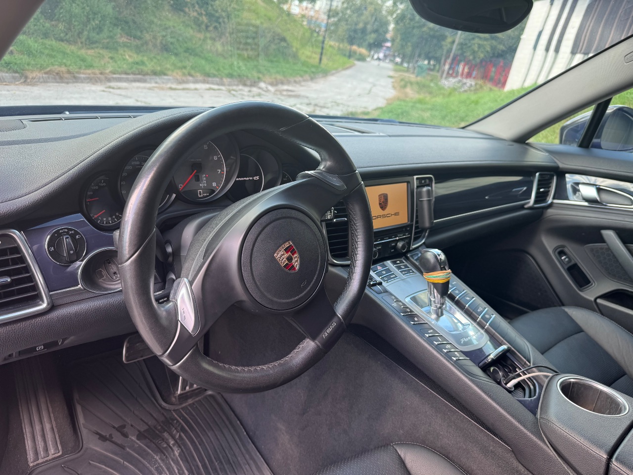 Porsche Panamera - фото 6