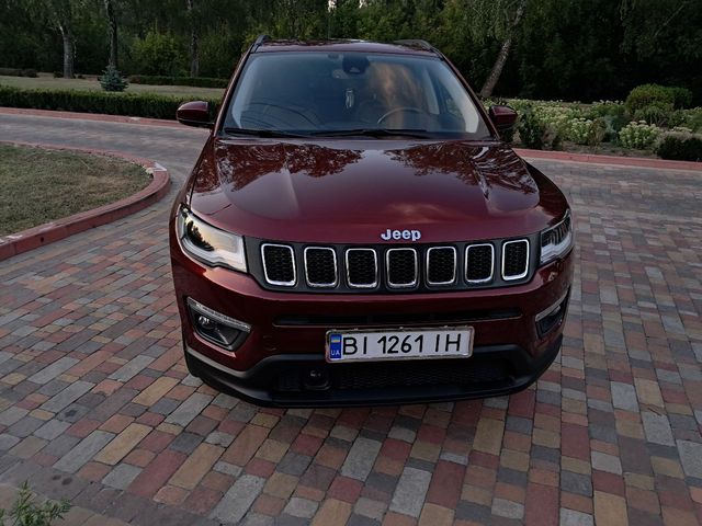Jeep Compass - фото 1