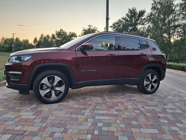 Jeep Compass - фото 2
