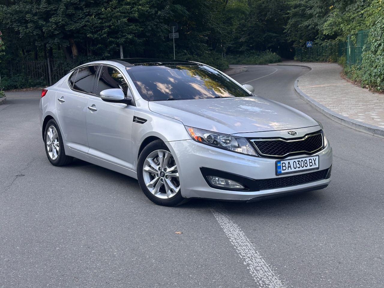 Kia Optima - фото 1
