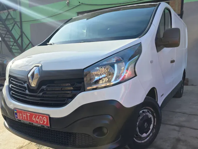 Renault Trafic - фото 2