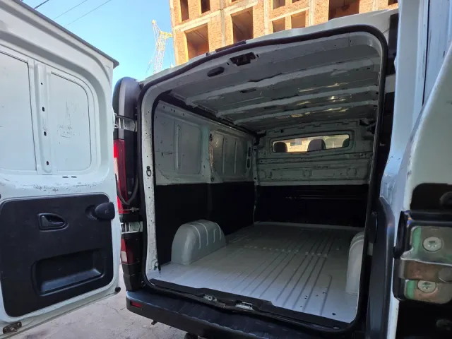 Renault Trafic - фото 4