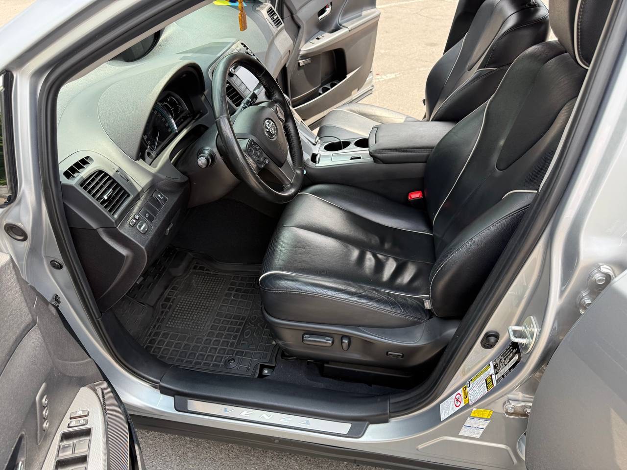 Toyota Venza - фото 24