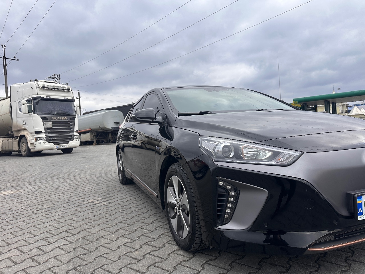 Hyundai IONIQ - фото 5