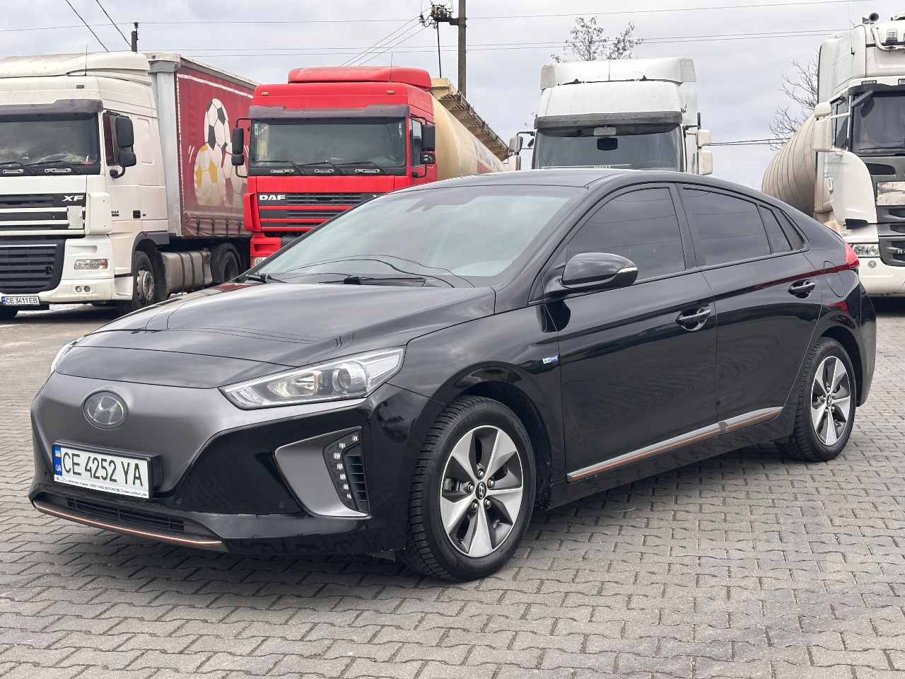 Hyundai IONIQ - фото 2