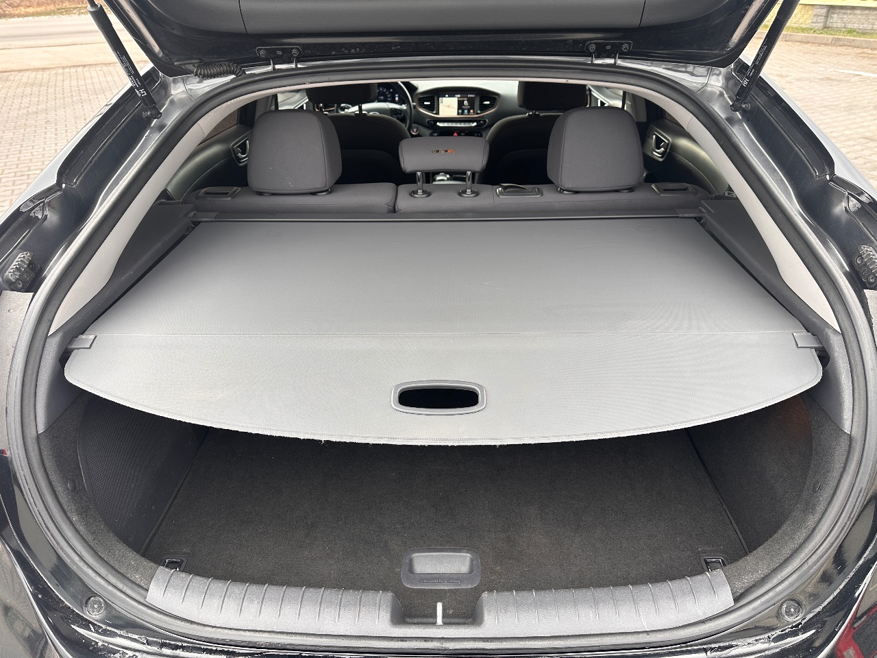 Hyundai IONIQ - фото 15