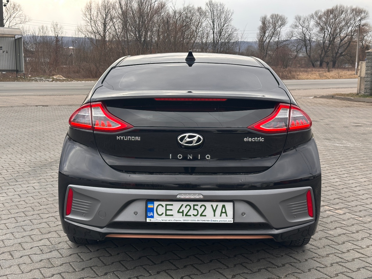 Hyundai IONIQ - фото 11