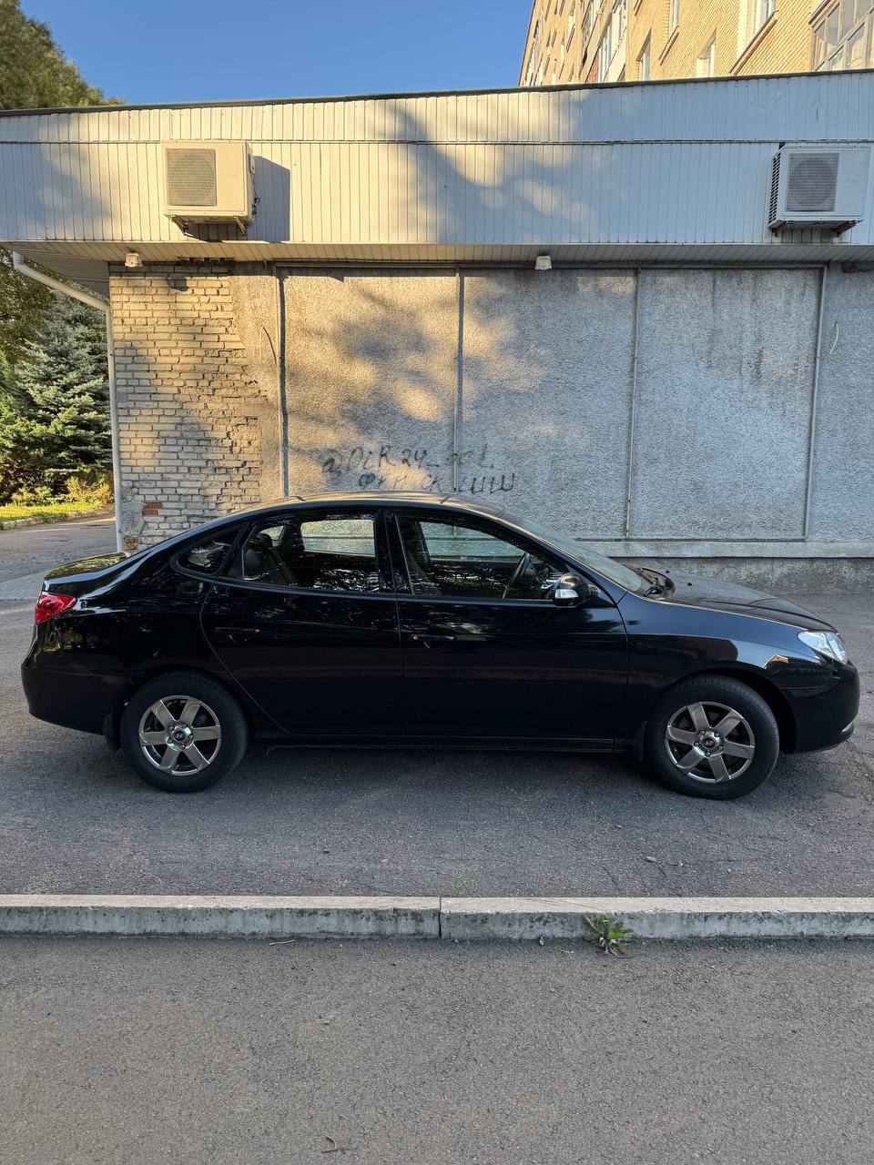 Hyundai Elantra - фото 7