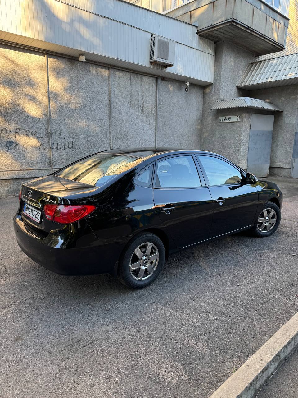 Hyundai Elantra - фото 8