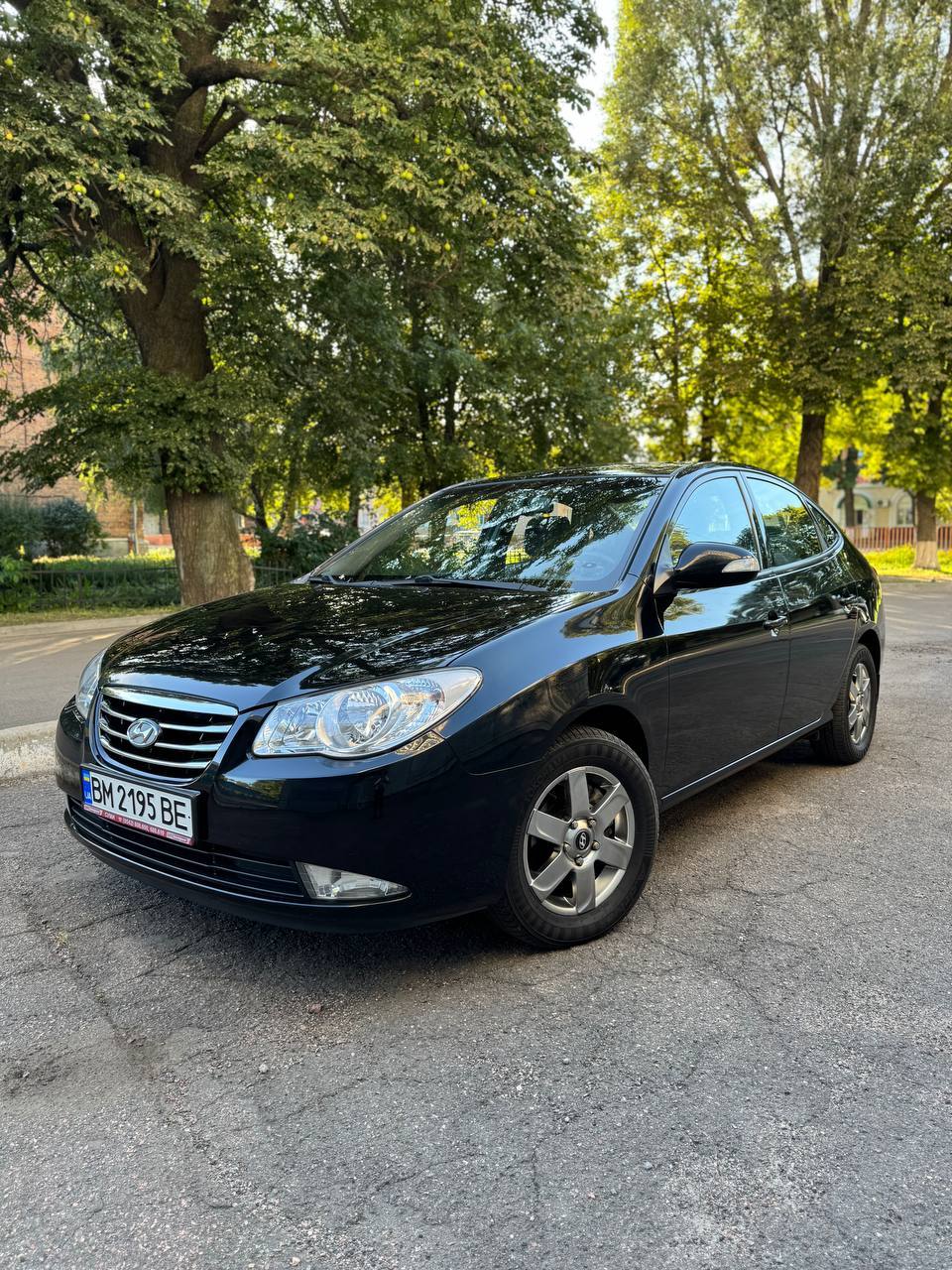 Hyundai Elantra - фото 1