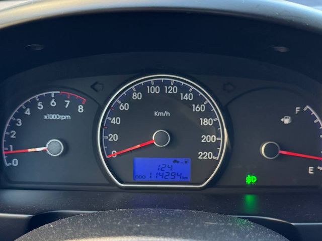 Hyundai Elantra - фото 3
