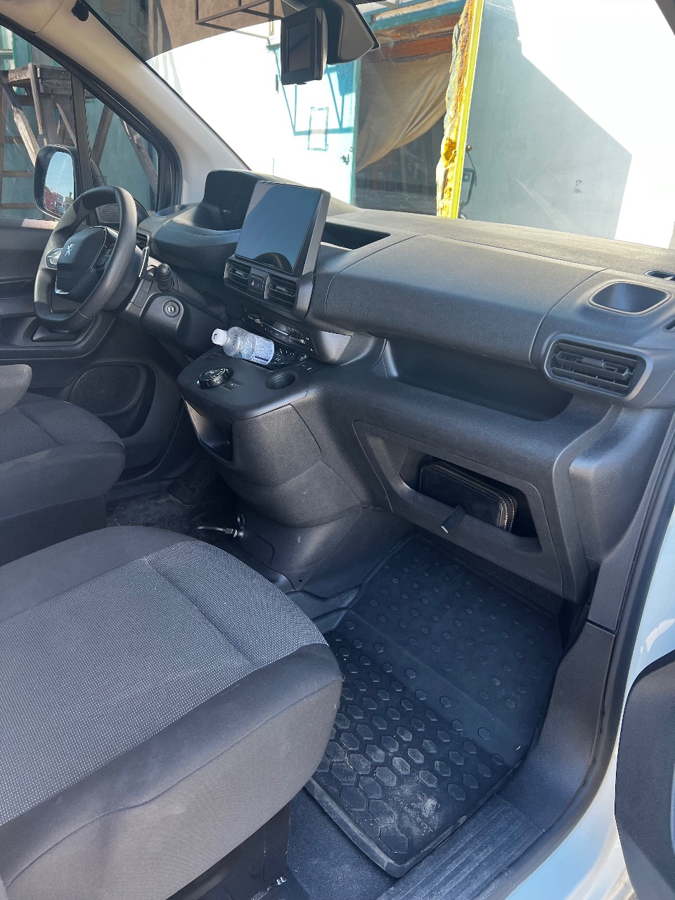 Peugeot Partner - фото 7