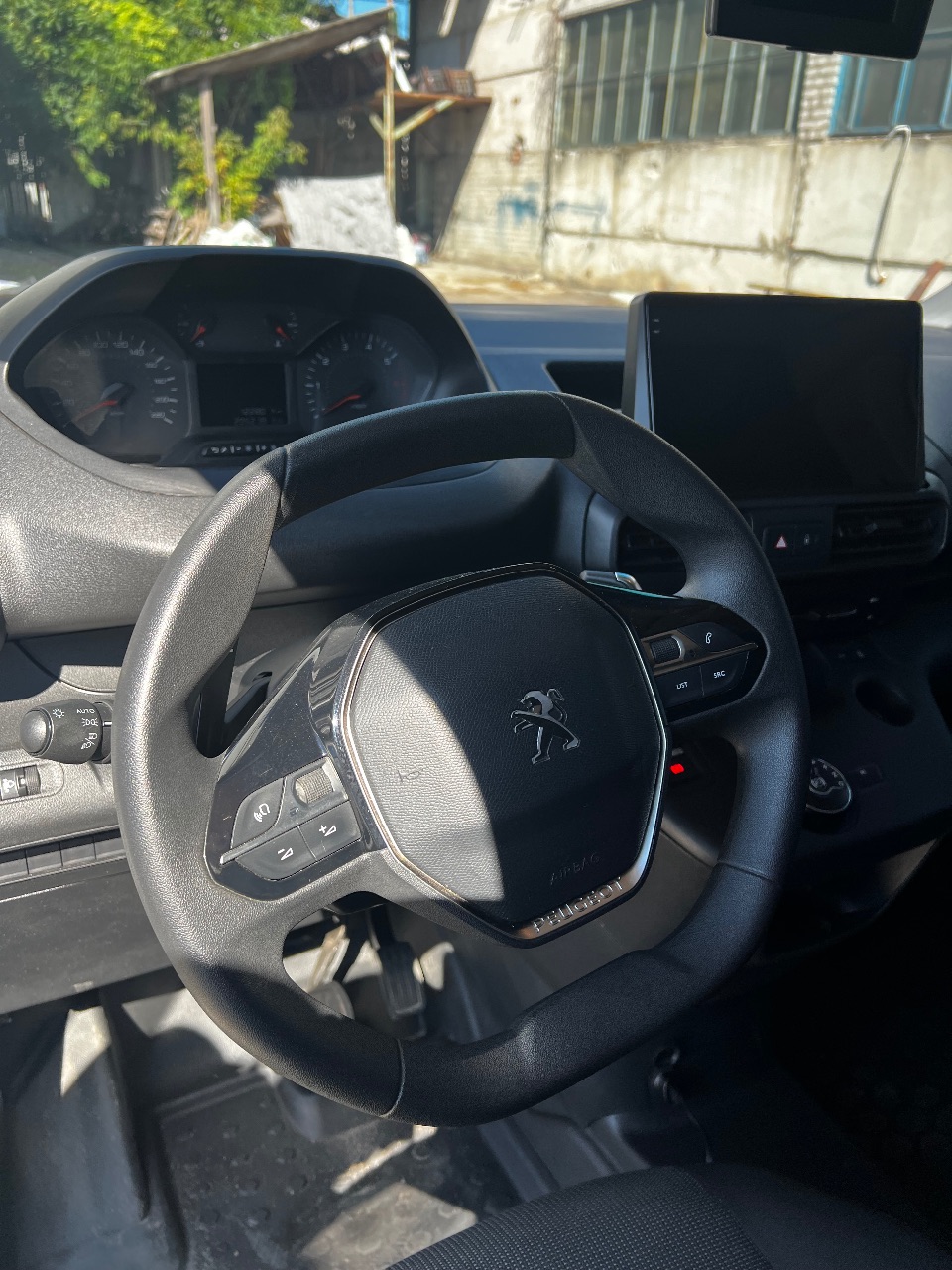 Peugeot Partner - фото 5