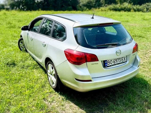Opel Astra - фото 4