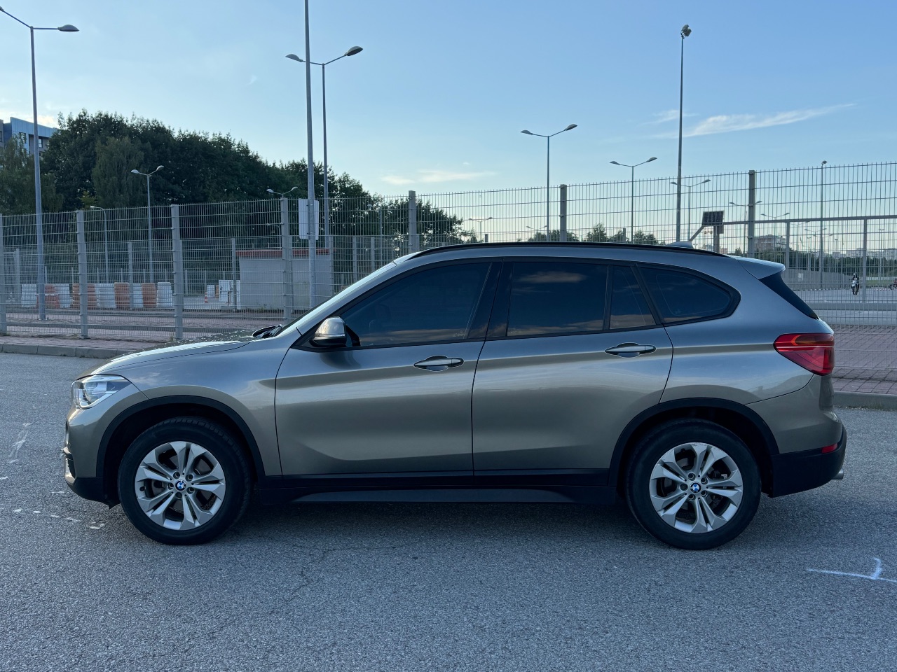 BMW X1 - фото 5
