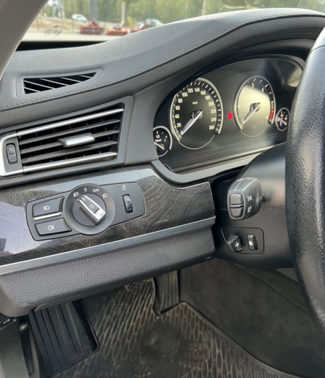 BMW 7 серії - фото 9