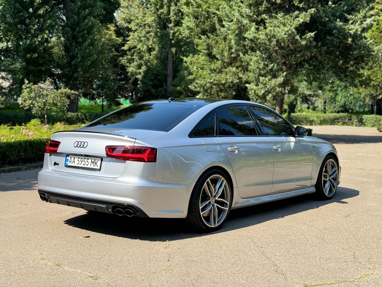 Audi S6 - фото 7