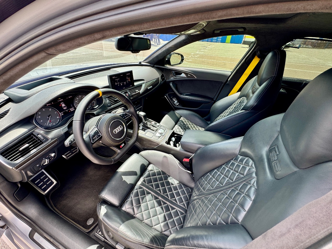 Audi S6 - фото 16