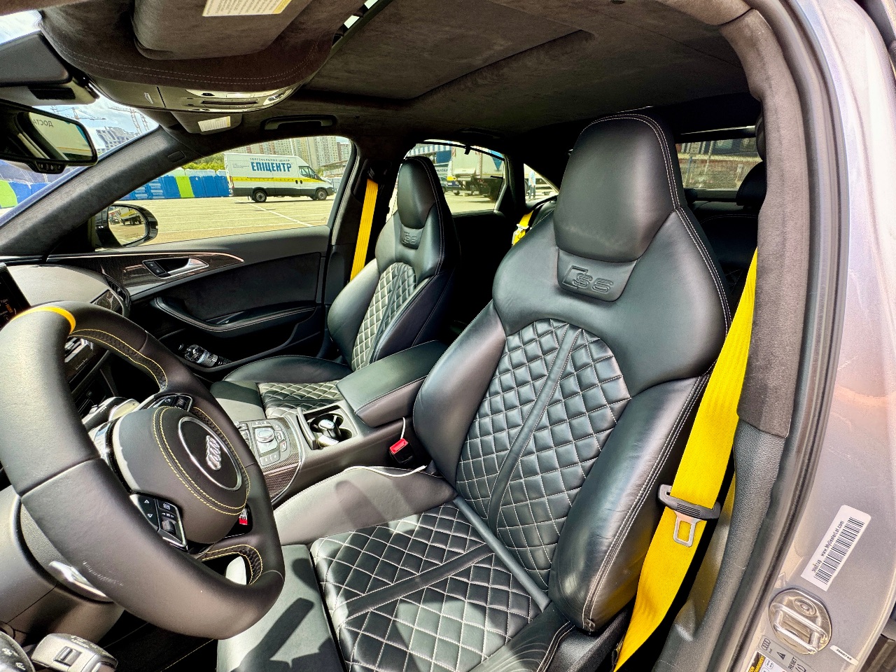 Audi S6 - фото 17