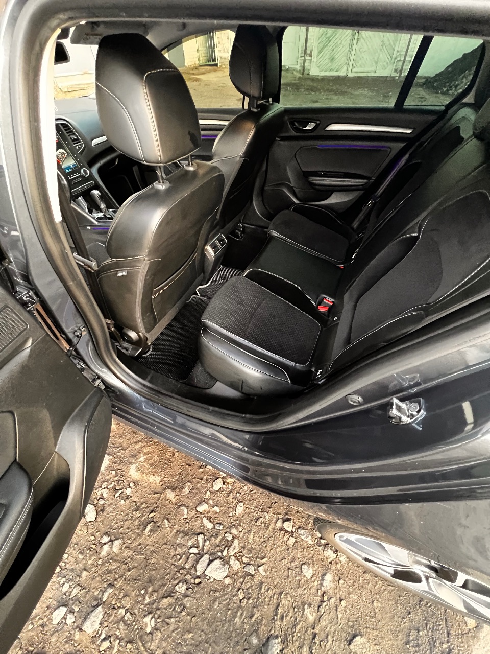 Renault Megane - фото 12