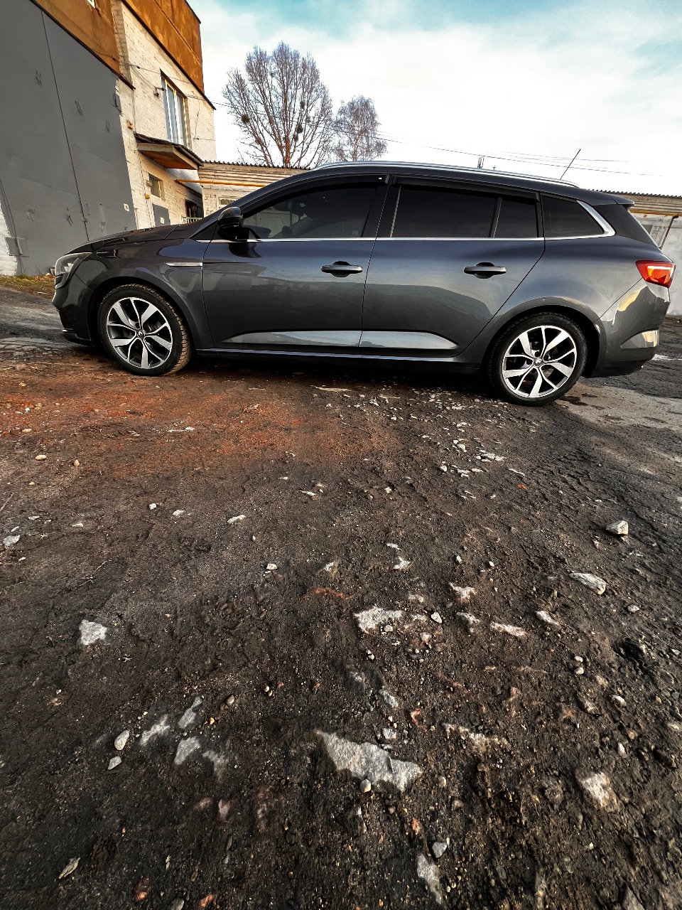 Renault Megane - фото 8