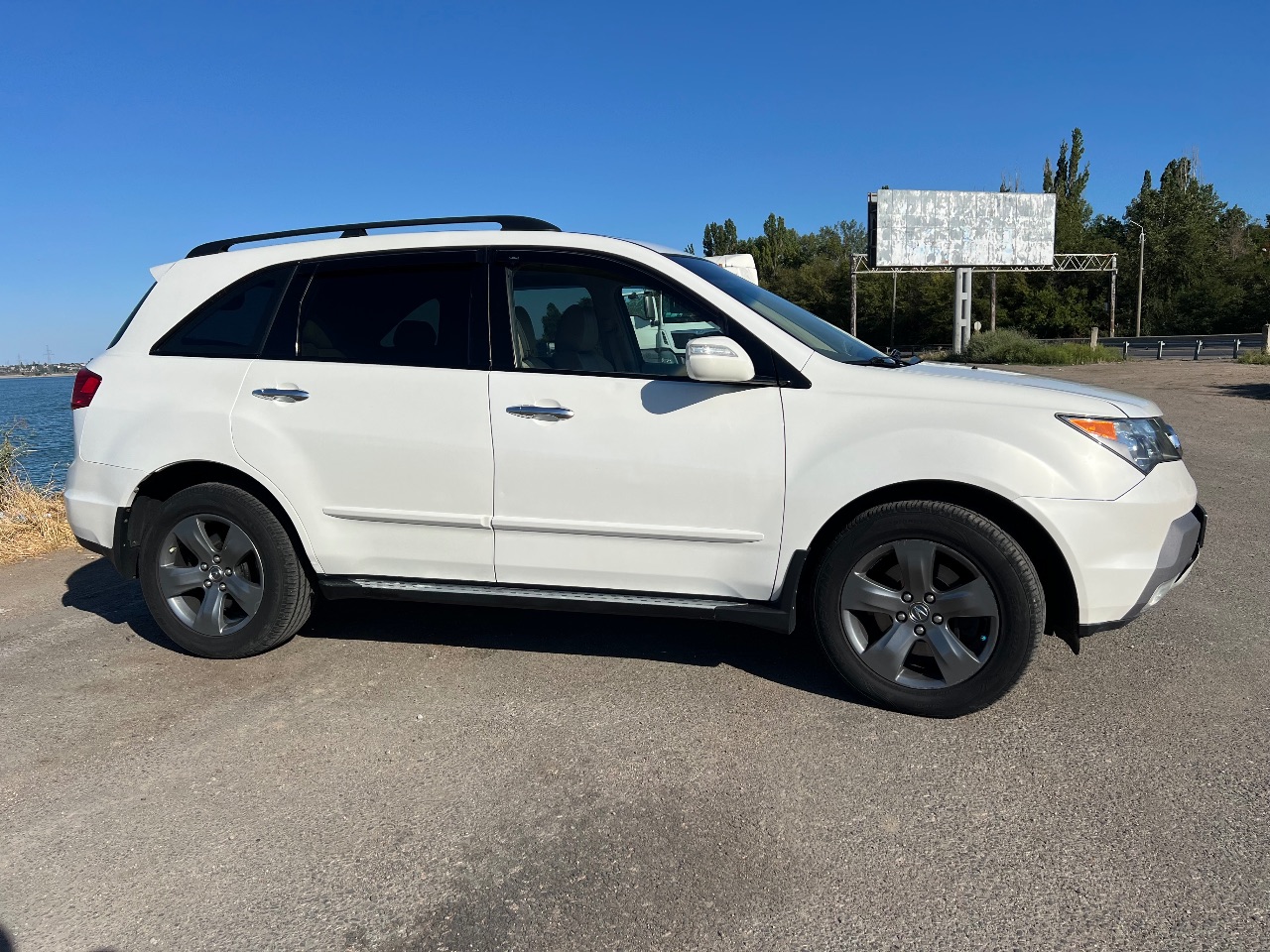 Acura MDX - фото 2