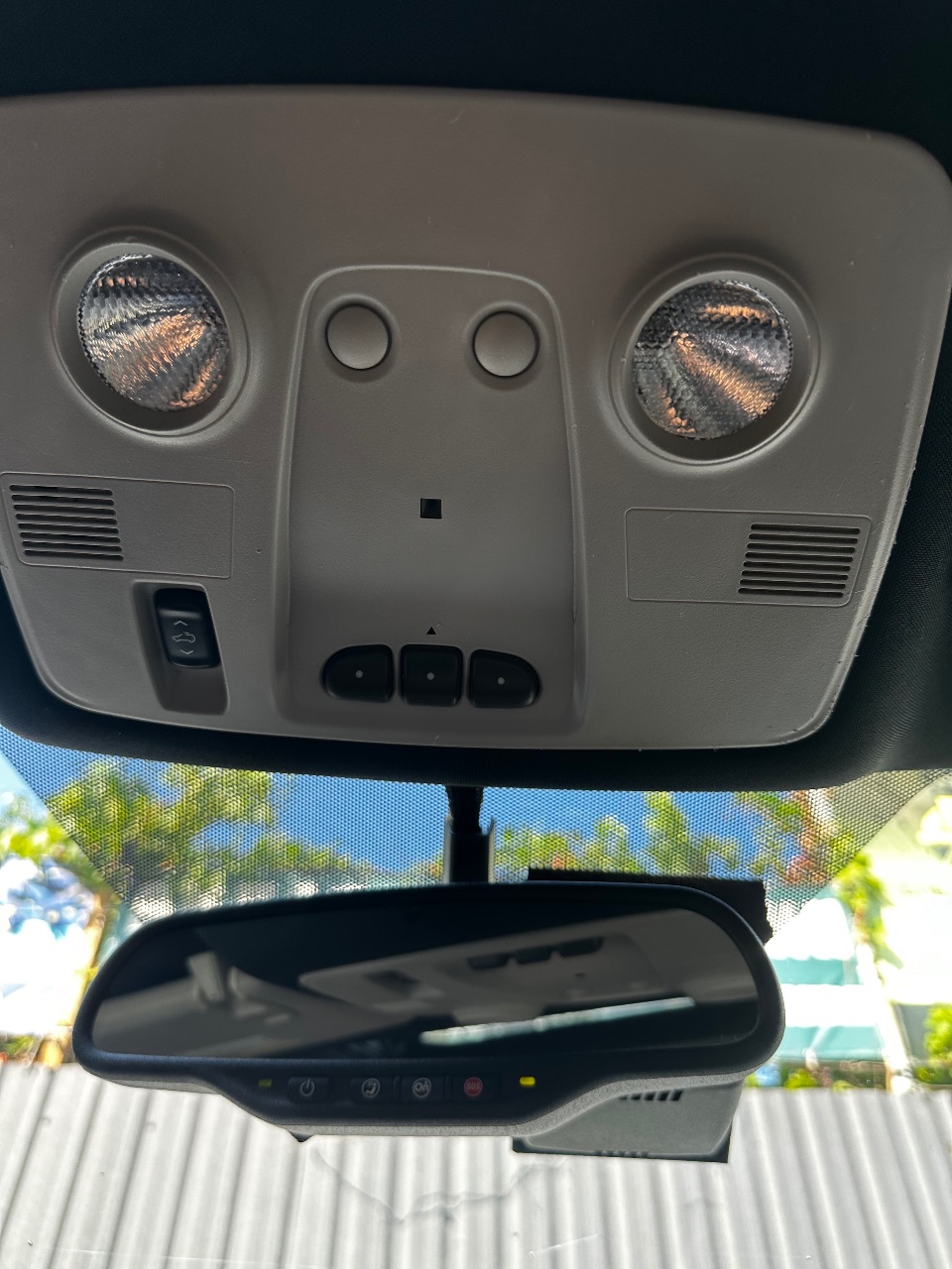 GMC Acadia - фото 8