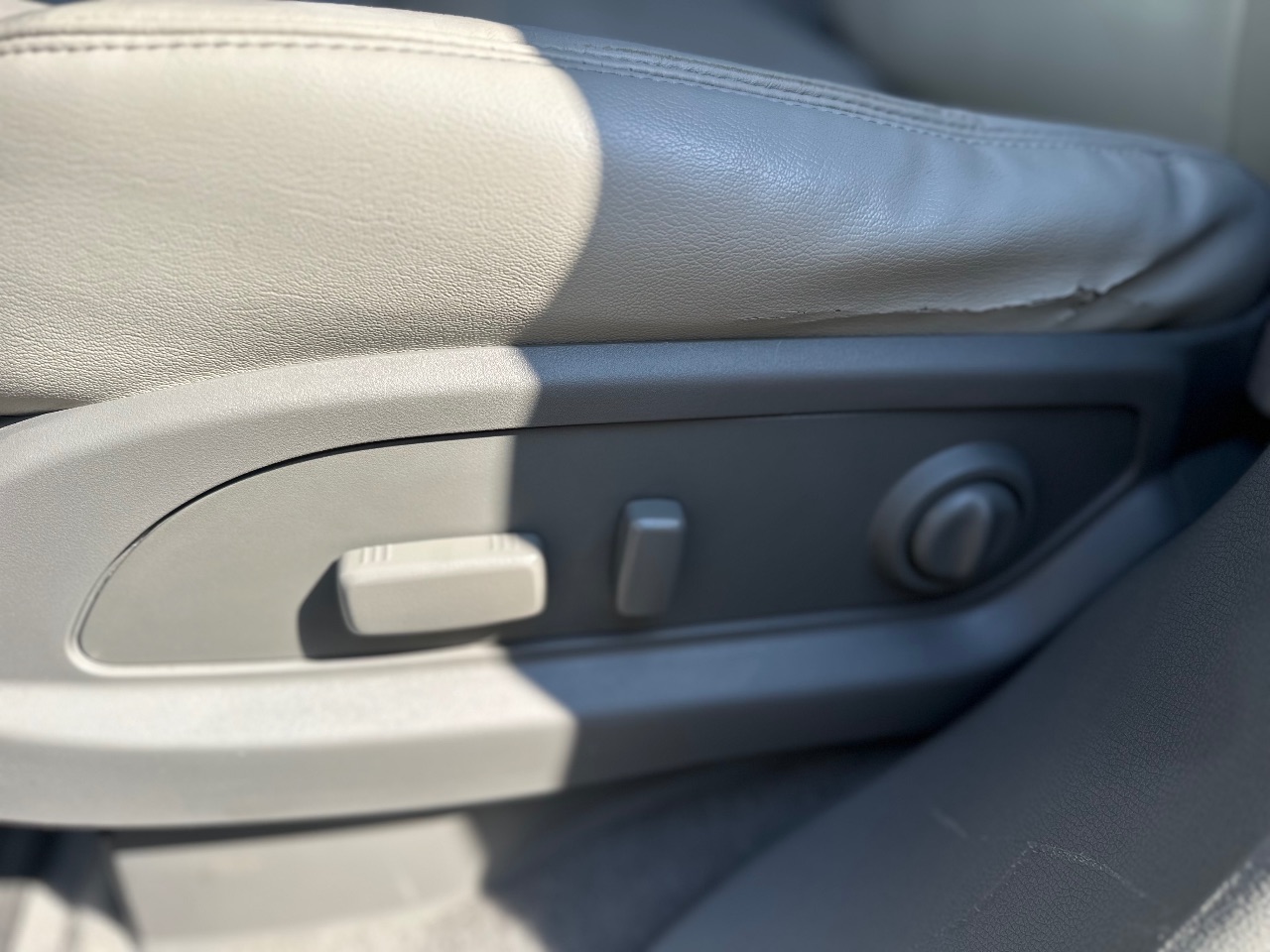 GMC Acadia - фото 21